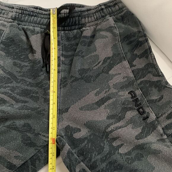 AND1 Cropped Camo Boys Authentic Pants Size M (boy) - Picture 4 of 14